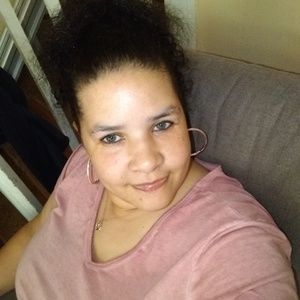 Meet your Posher, Earlynne